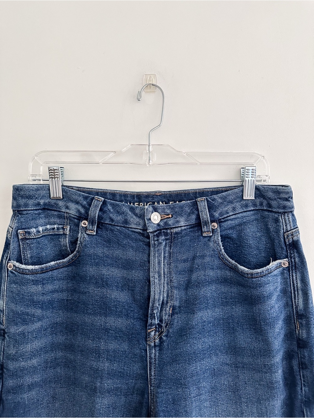 American Eagle Curvy Mom Jean Medium Wash Tapered Crop Leg High Rise Size 10R - Picture 3 of 10